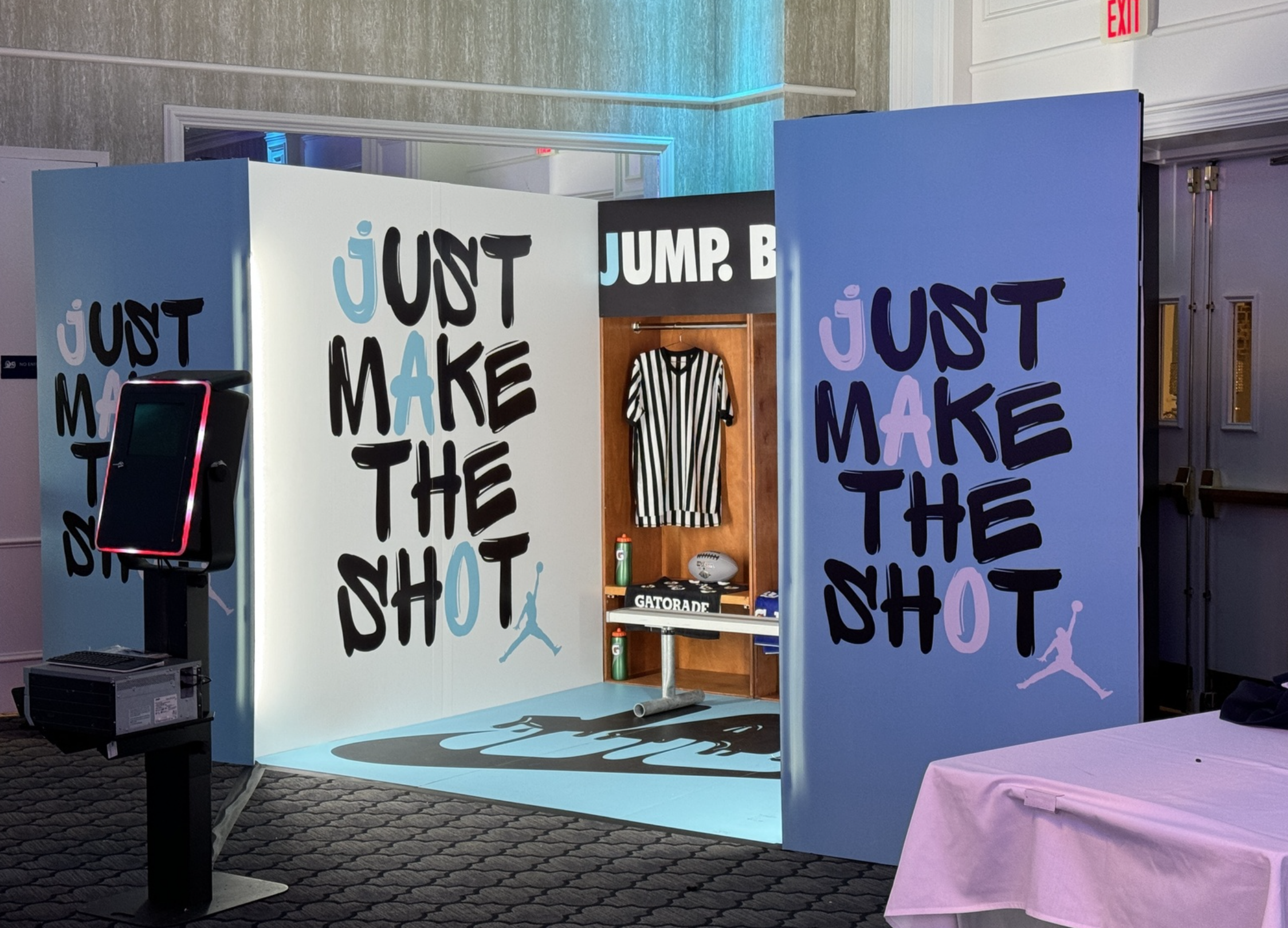 Locker Room Immersive Set